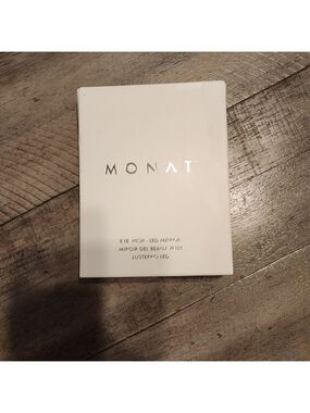 Monat Eye Wish LED Mirror